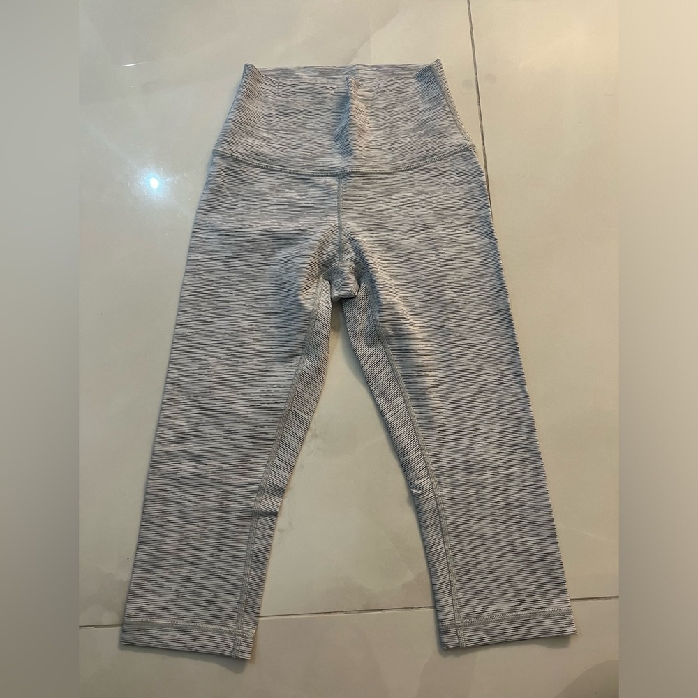 Lululemon yoga pants